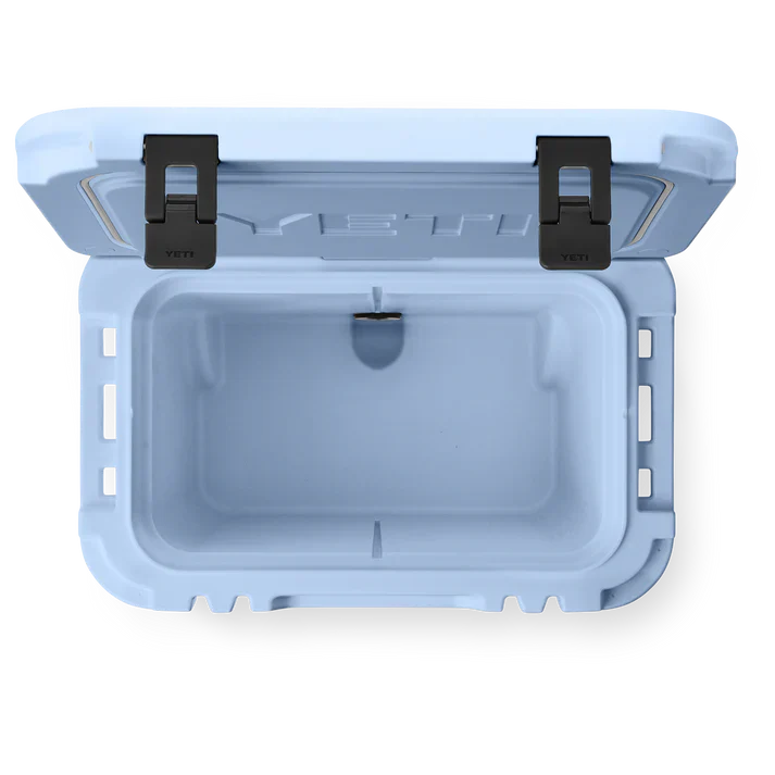 Yeti Roadie 32 Cooler Box in Big Sky Blue